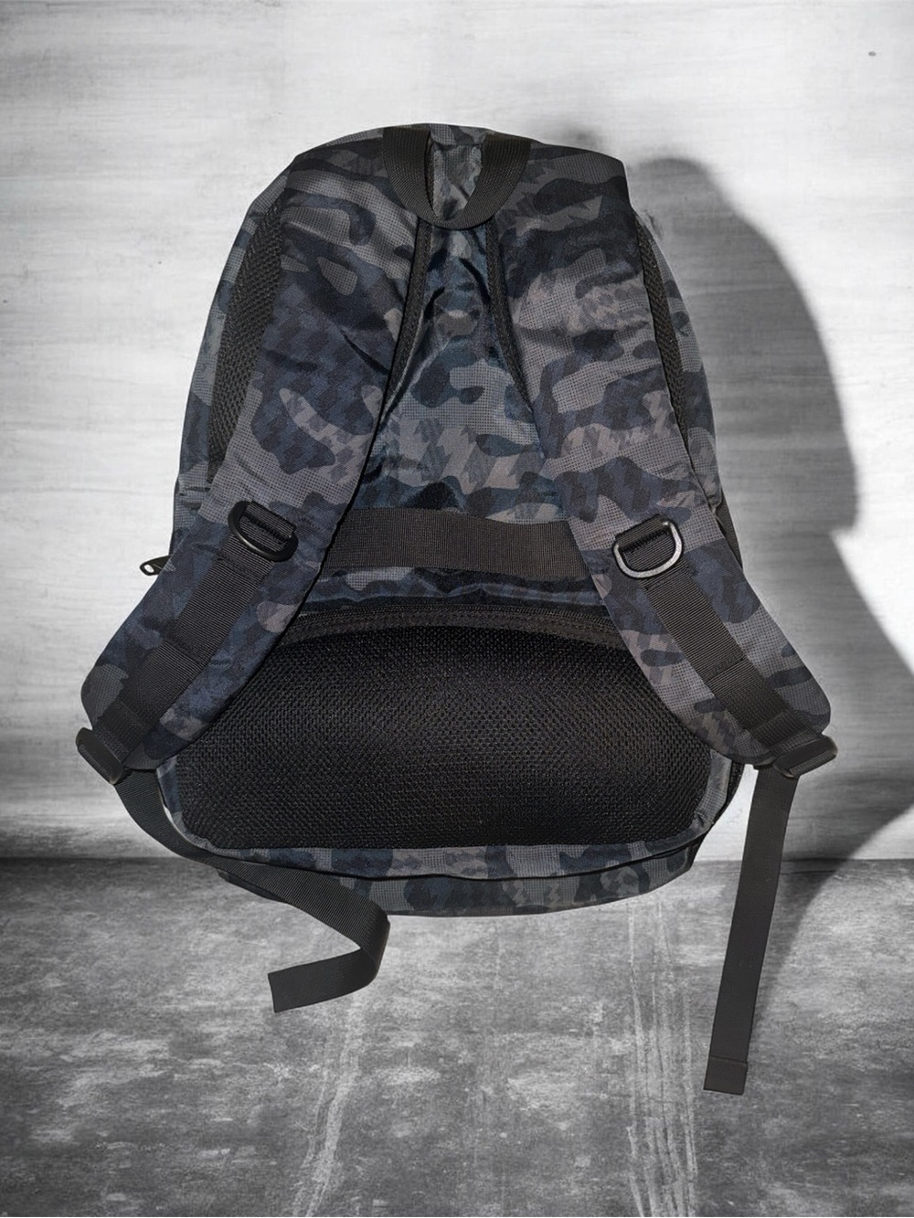 Camo Backpack - Picture 2 of 3